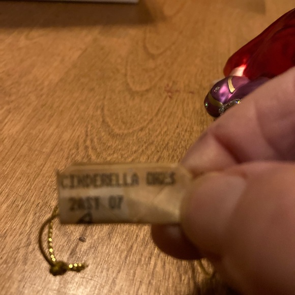 Christmas Loft Cinderella and her pumpkin carriage ornaments - Picture 14 of 15